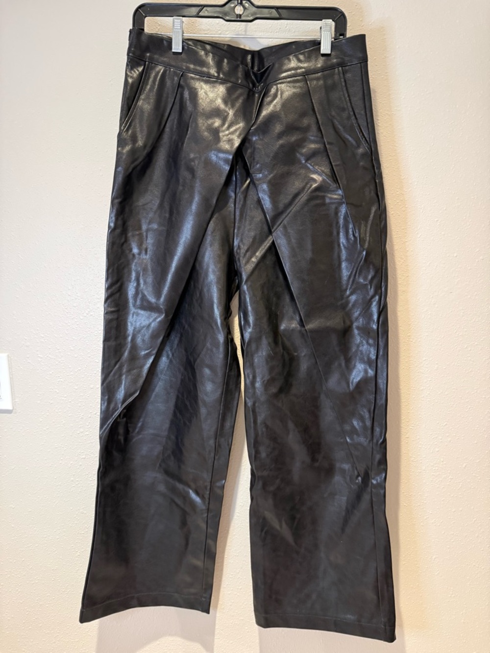 Uoozee Chic Black Faux Leather Wide Leg Trousers - High Waisted Size Large - Picture 2 of 8